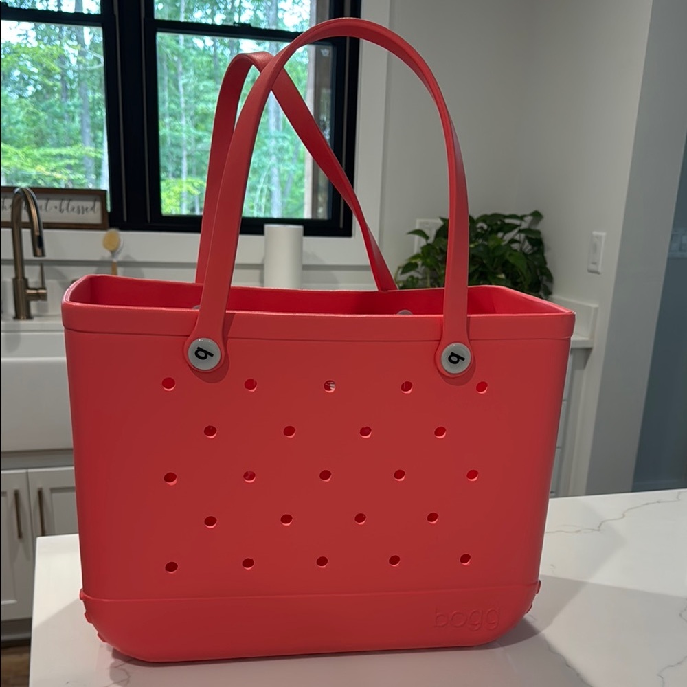 Bogg L/XL Women's Pink Tote Bag